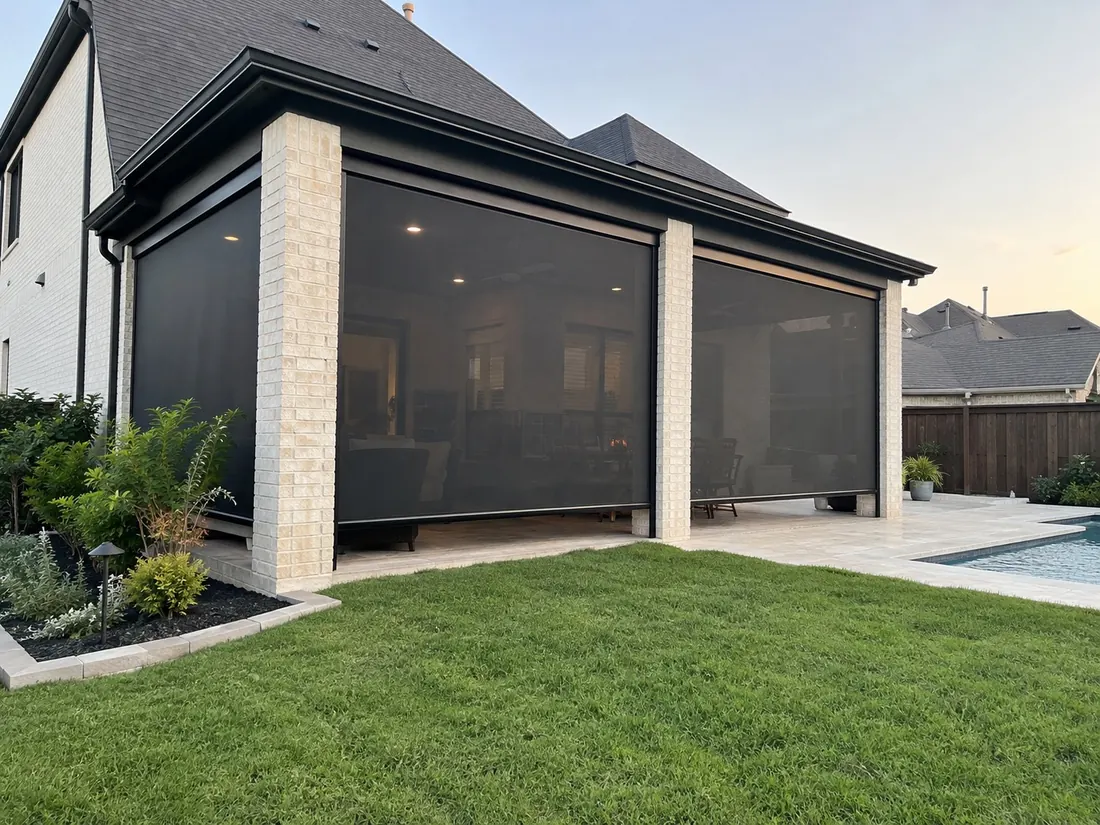 Two-bay patio screens
